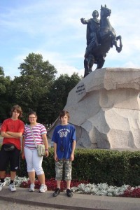 Przed pomnikiem cara Piotra Wielkiego